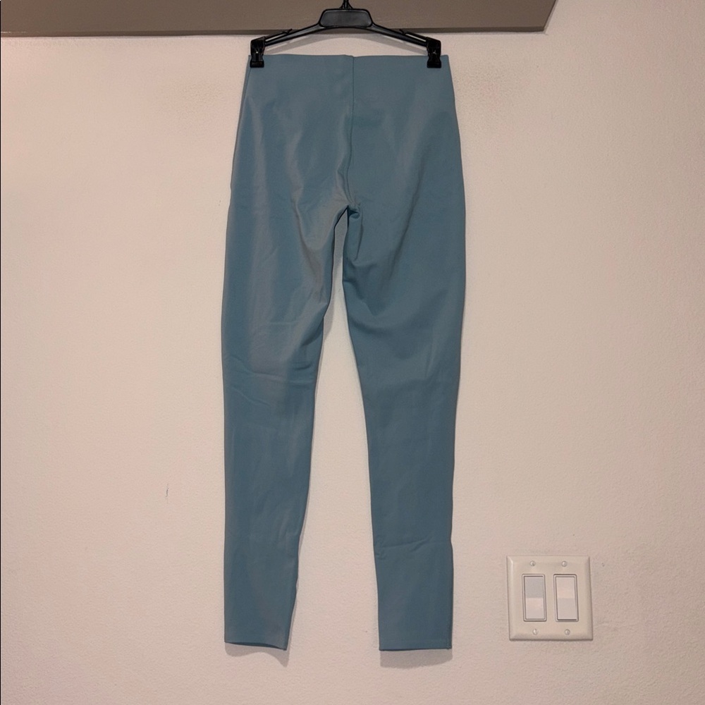 Le Ore (Bandier) Bella Bonded Performance Leggings in Stone Blue SZ S EUC - Picture 3 of 6